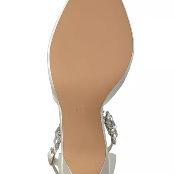 Journee Collection Loxley Heels - Picture 5 of 9